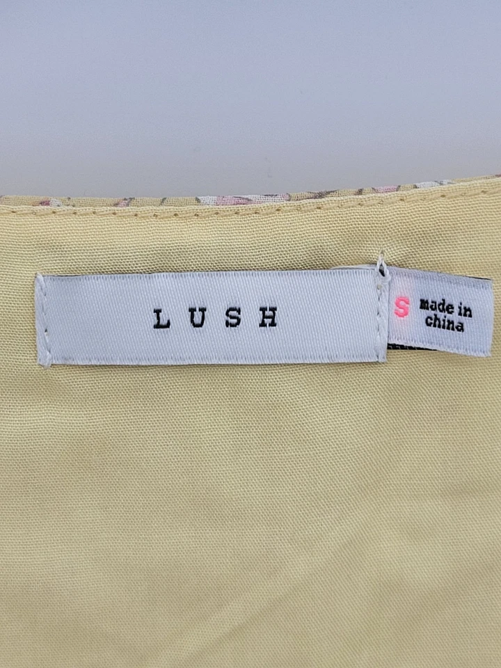 Top Lush Anthropologie Mujer Pequeño Amarillo Floral Recortado Volantes Manga Campana Foto 3 de 4