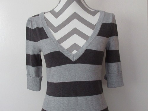 Takeout Women’s 3495 Gray Striped Knit Sweater Dress Short Sleeve Size S - Picture 2 of 8