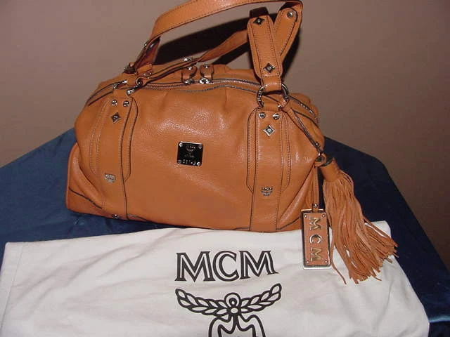 MCM HANDLE SATCHEL / SHOULDER BAG HANDBAG PURSE W/ DUST BAG