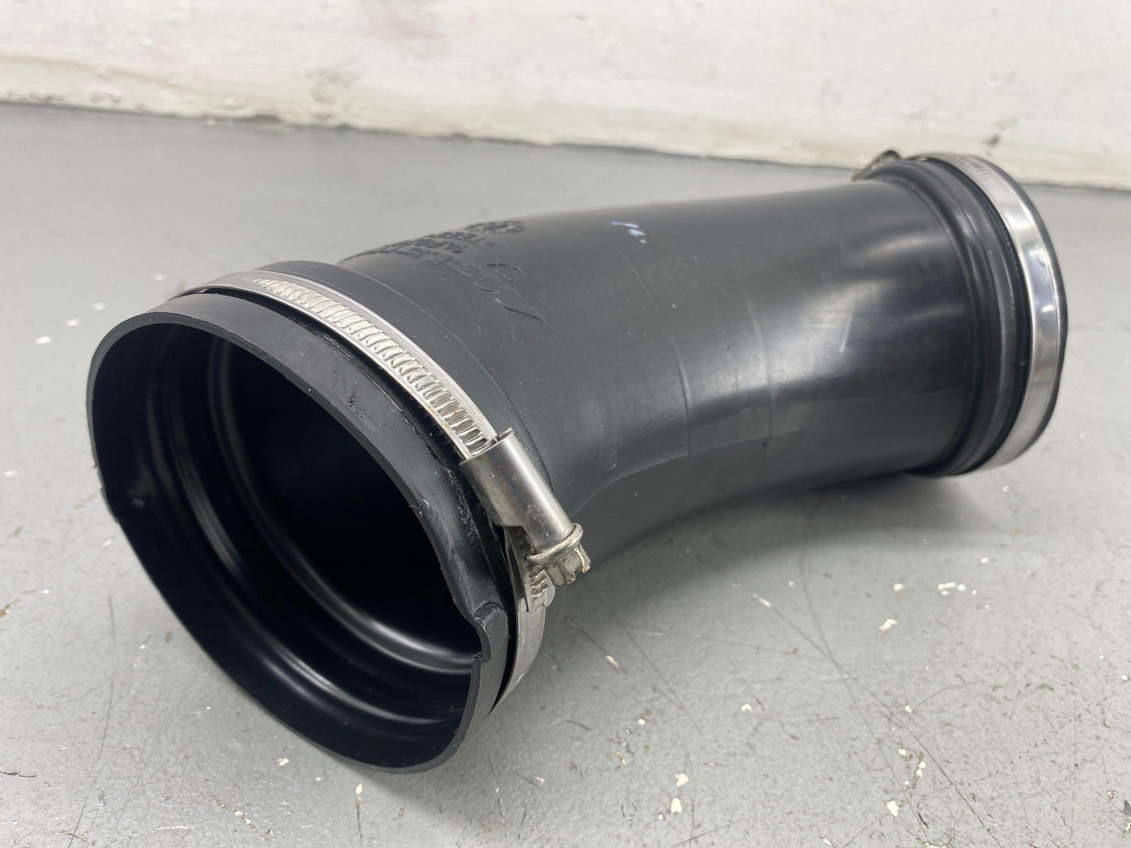 2020-2023 MCLAREN GT RIGHT AIR INTAKE TUBE PIPE 14F0204CP OEM 2021 2022