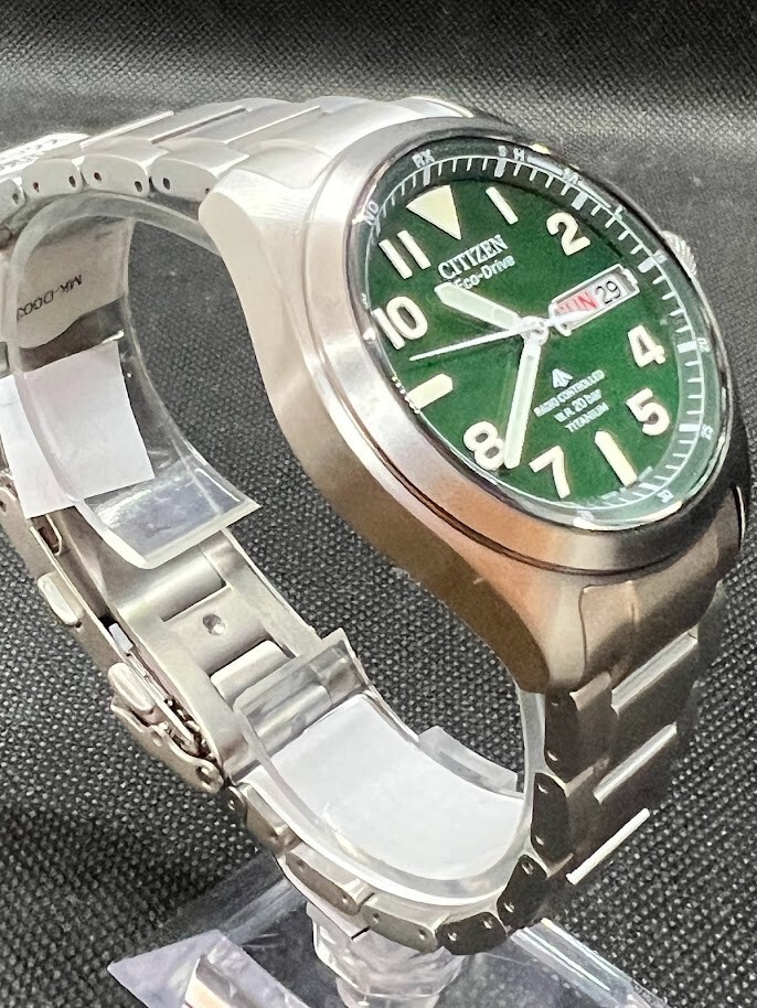 Citizen Promaster EcoDrive PMD56-2951 Green Titanium Solar Citizen Promaster EcoDrive PMD56-2951 Green Titanium Solar