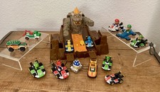 Mario Kart Set - 13 Fahrzeuge + Bowsers Castl...