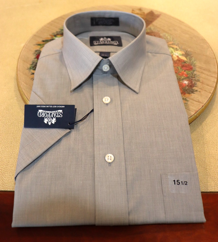 NWT Mens Stafford Short Sleeve Dress Shirt 15 ½ Neck Light Gray Wrinkle Free