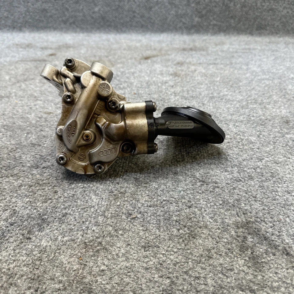 12-17 Audi S4 S5 A6 A7 A8 Q5 3.0L ENGINE OIL PUMP OEM - Image 2 of 4