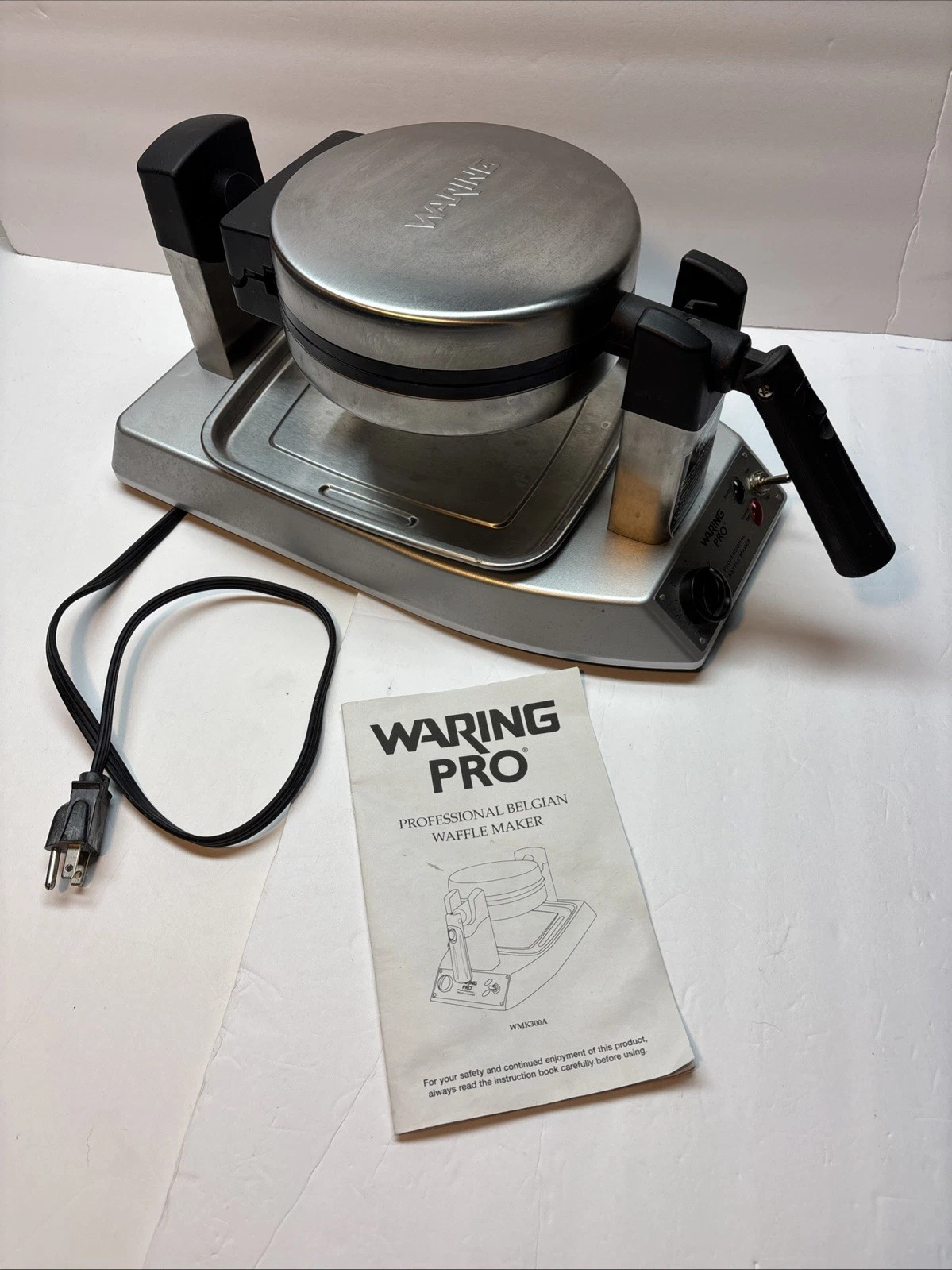 Waring Pro WMK300A Professional Belgian Waffle Maker Stainless Steel Used