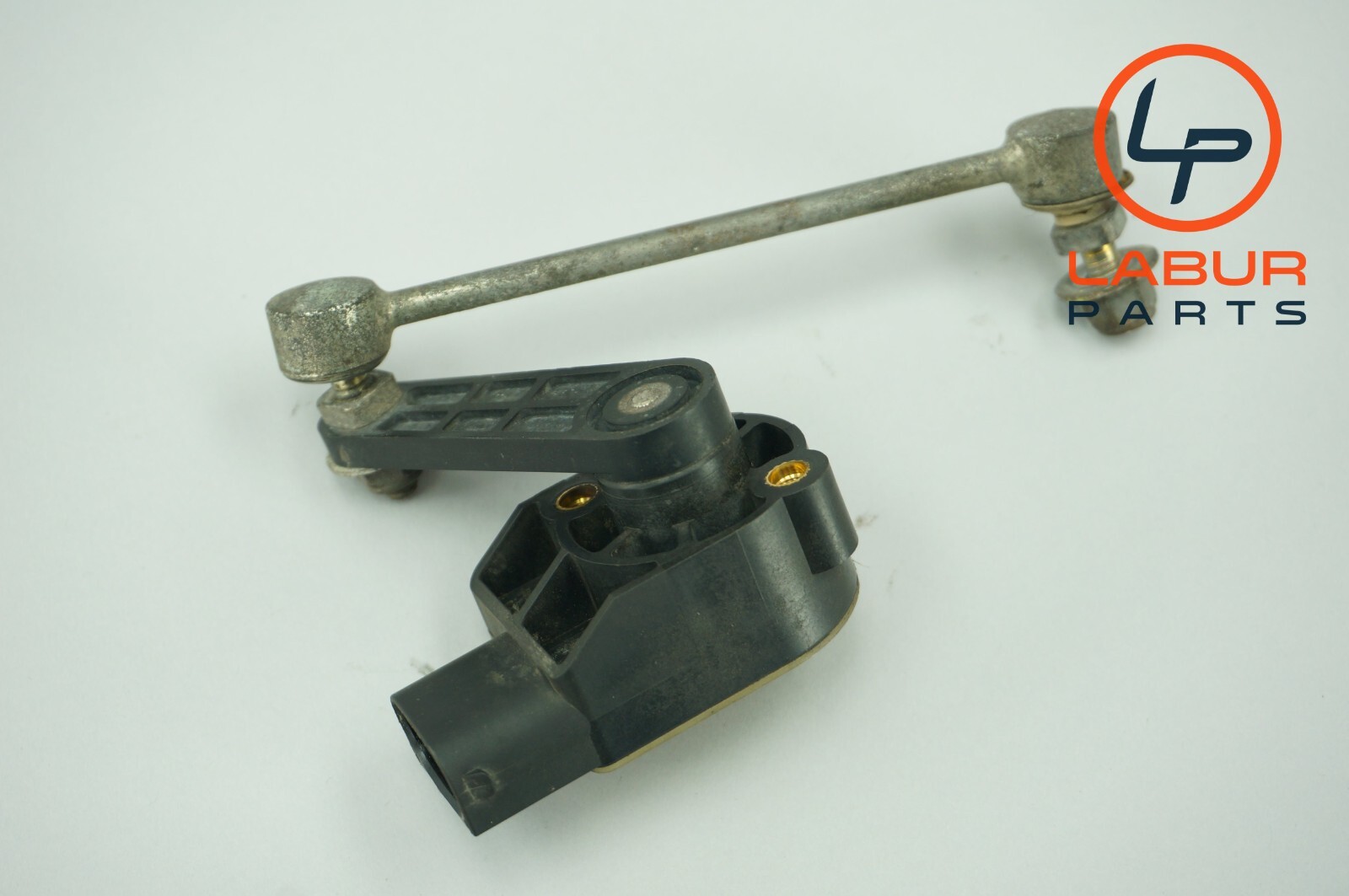 M139 03-08 Maserati Quattroporte Rear Suspension Height Leveling Sensor K608