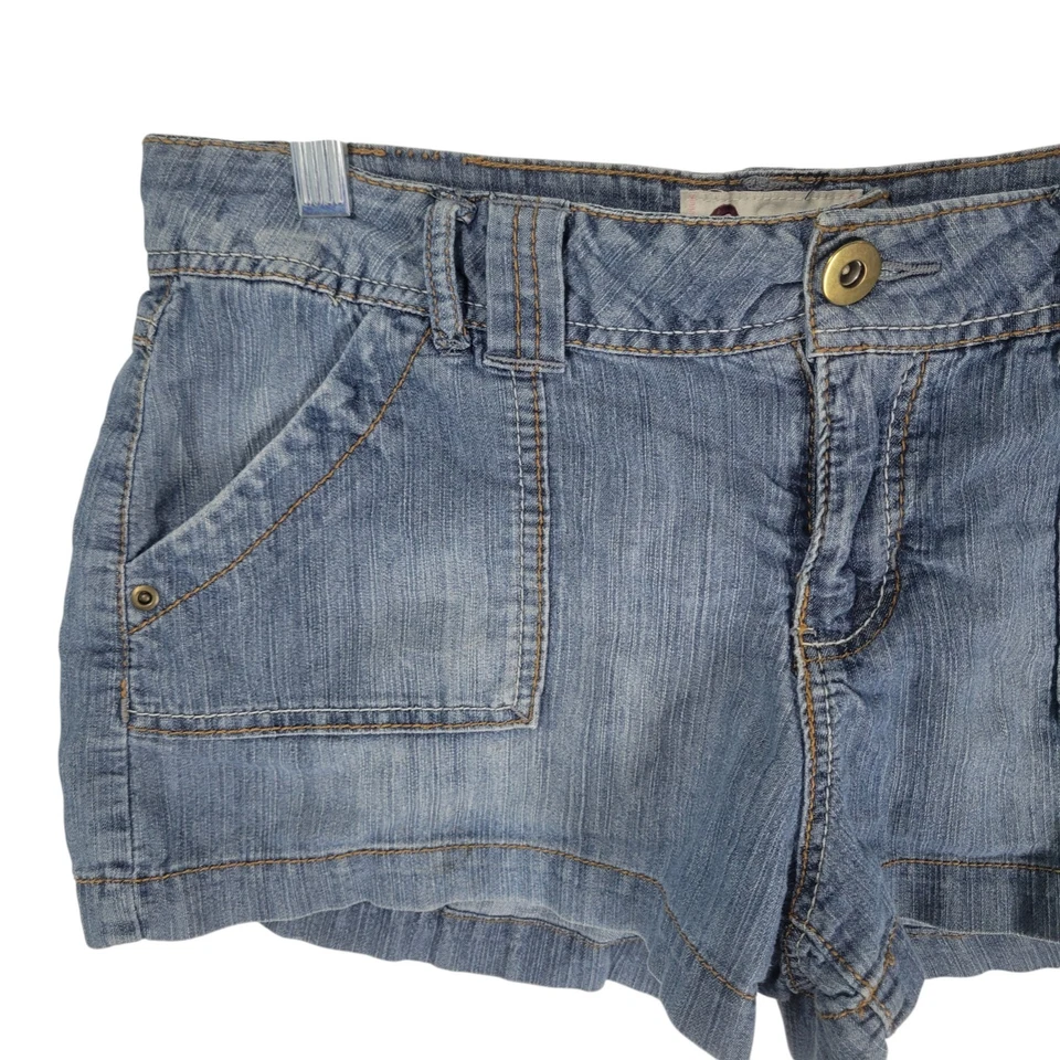 Pantalones cortos de mezclilla lisos azules talla 13 SO para mujer Foto 3 de 4