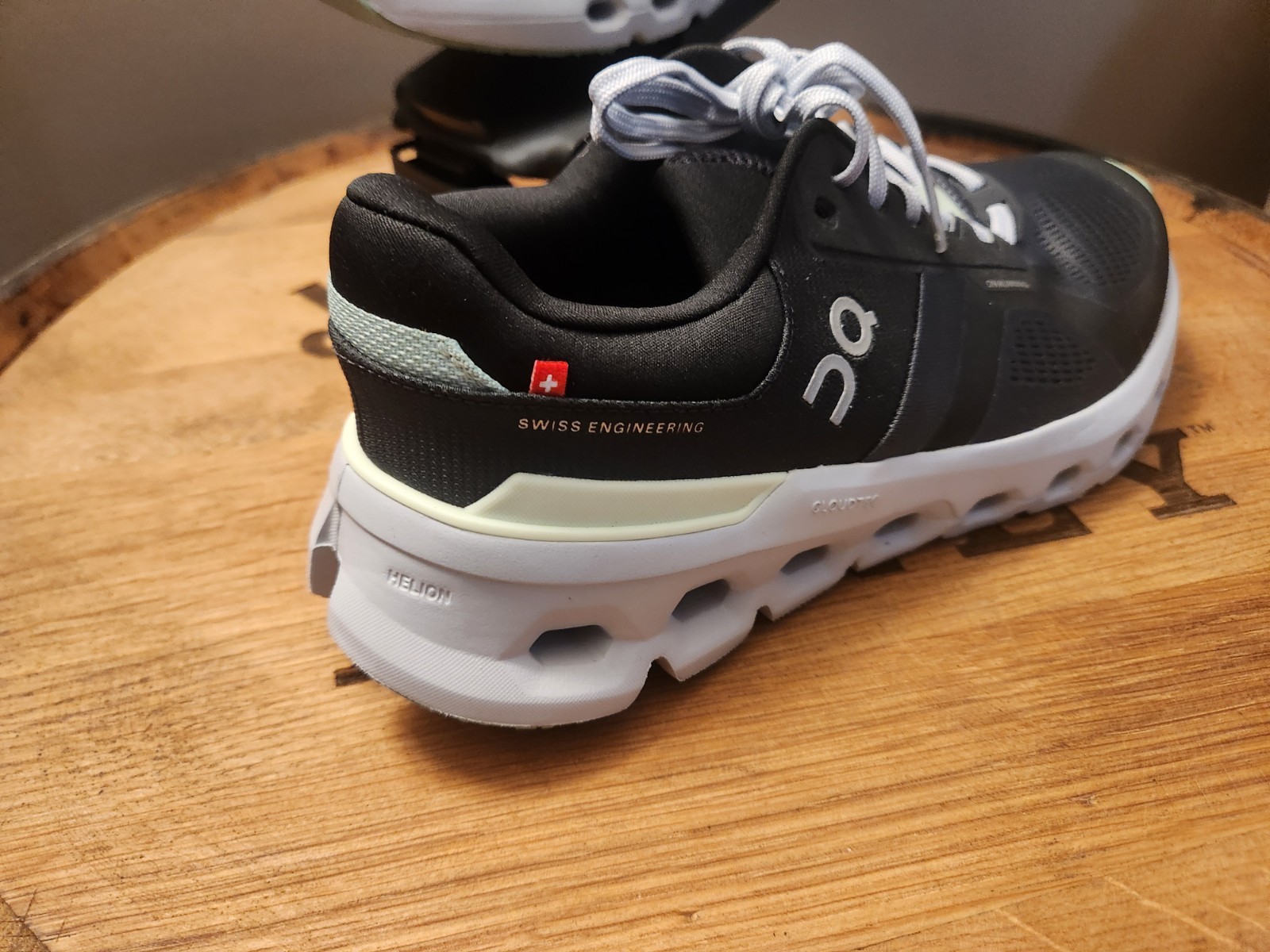On Cloudrunner 2 Women's Size 9.0 - Waterproof - Grey image 3