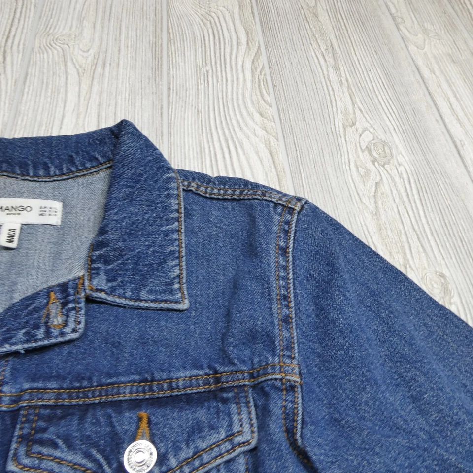 Chaqueta de mezclilla Mango para mujer talla S/M azul jean dobladillo deshilachado abotonado camionero Foto 3 de 4
