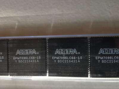 ALTERA EPM7096 LC68-15  (5 Stück)