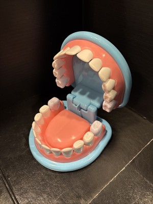 17) Melissa & Doug Super Smile Dentist Replacement Toy Teeth Set Only