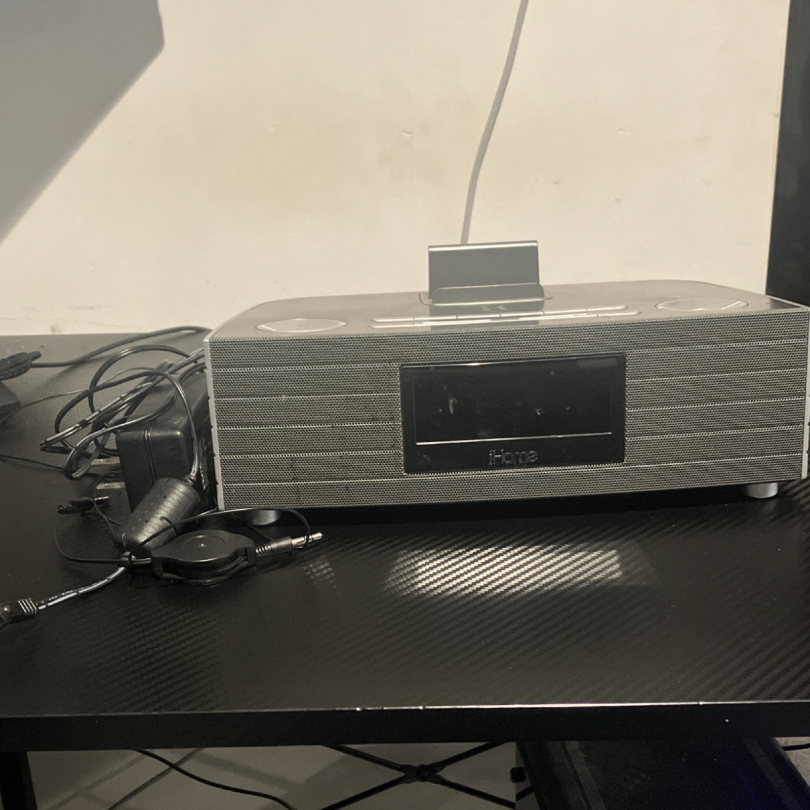 iHome IBN97 Bluetooth Stereo FM Clock Radio Speakerphone WORKING