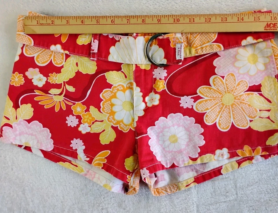 Pantalones Cortos Abercrombie & Finch Para Mujer Talla 4 Rojo Floral Con Cinturón 100% Algodón Foto 3 de 4