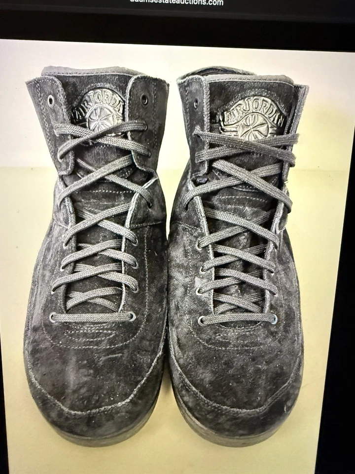 Talla 10 - Air Jordan 2 Retro Deconstruido Triple Negro Foto 3 de 4