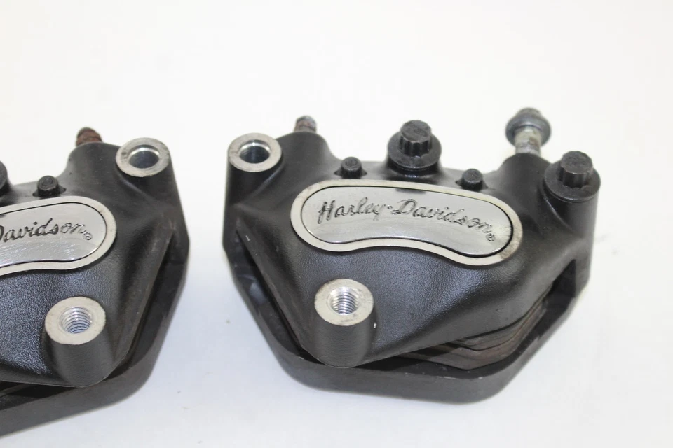 Juego de pinzas de freno delanteras Harley Road King FLHR 2004 04 Foto 3 de 4