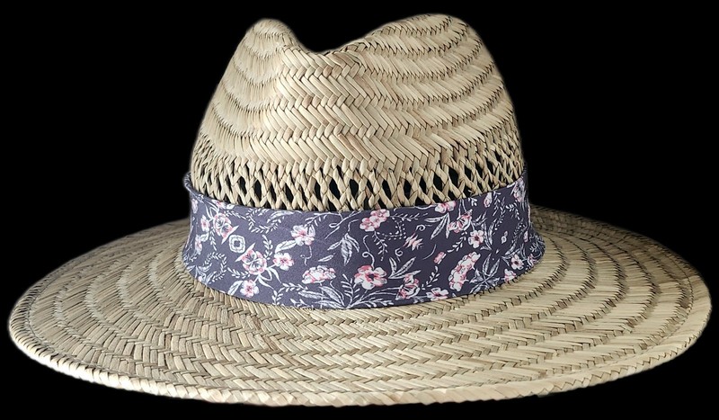 Outdoor Cap Brand Straw Hat Expand A Band One Size With Floral Trim. NWT