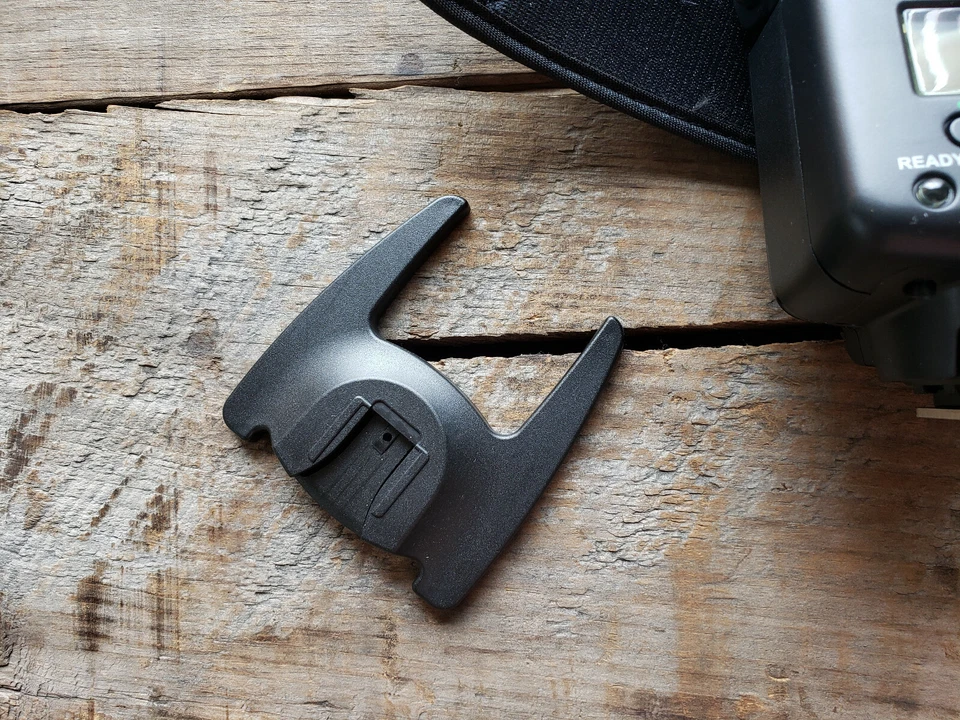 ProMaster 100SL Speedlight flash for Nikon w/spider mount - Image 4 of 4