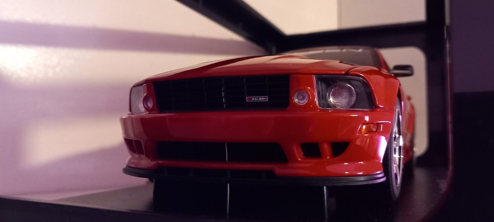 AUTOart 2007 Ford Mustang Saleen S281 Extreme - Rouge - Échelle 1/18 - Neuve