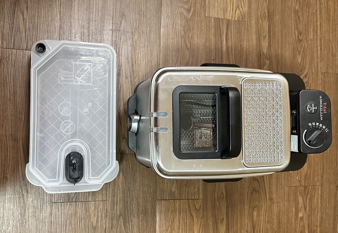 Tfal FR8000 Ultimate EZ 1700W 2.65 lbs Clean Deep Fryer Silver