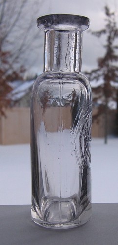 J. G. WELLS - PHILADELPHIA PENNSYLVANIA - 1 oz. DRUG STORE MEDICINE BOTTLE - Picture 4 of 6