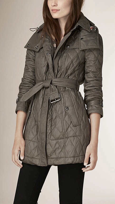 NWT Burberry Brit Nova Check Finsbridge Belted Quilted NWT Burberry Brit Nova Check Finsbridge Belted Quilted