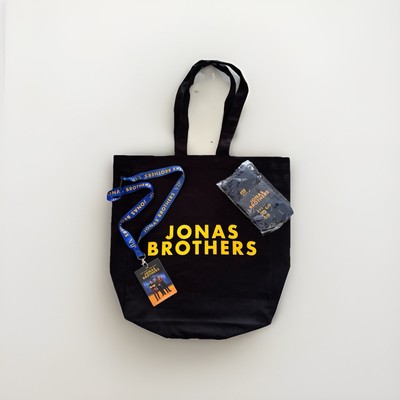 Jonas Brothers VIP Merchandis   ONE ALBUM. ONE NIGHT. Tour
