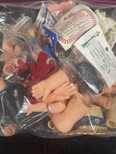 Lote Mixto de Piezas/Artículos Muñeca Vintage Lote Nuevo de Lote Antiguo Plástico Nuevo/Abierto Bolsa Completa