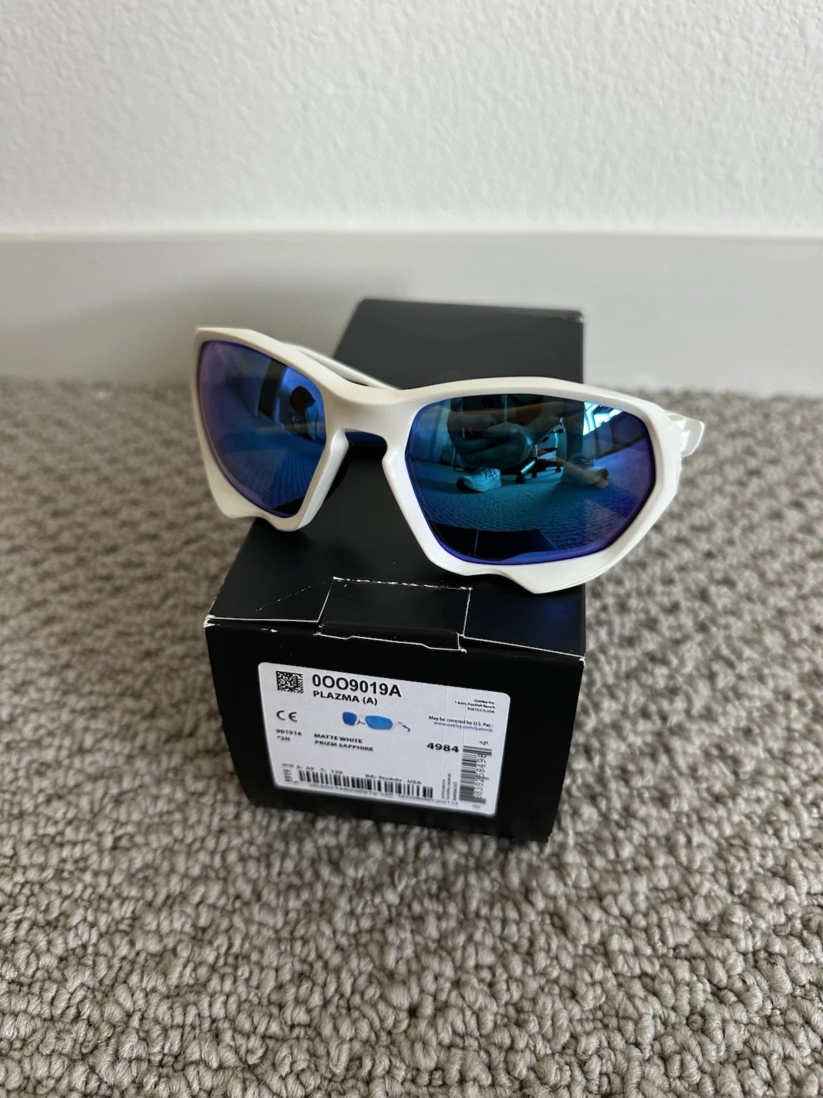 Oakley PLAZMA Sunglasses OO9019 1059 Matte White PRIZM Sapphire Lens Asian Fit
