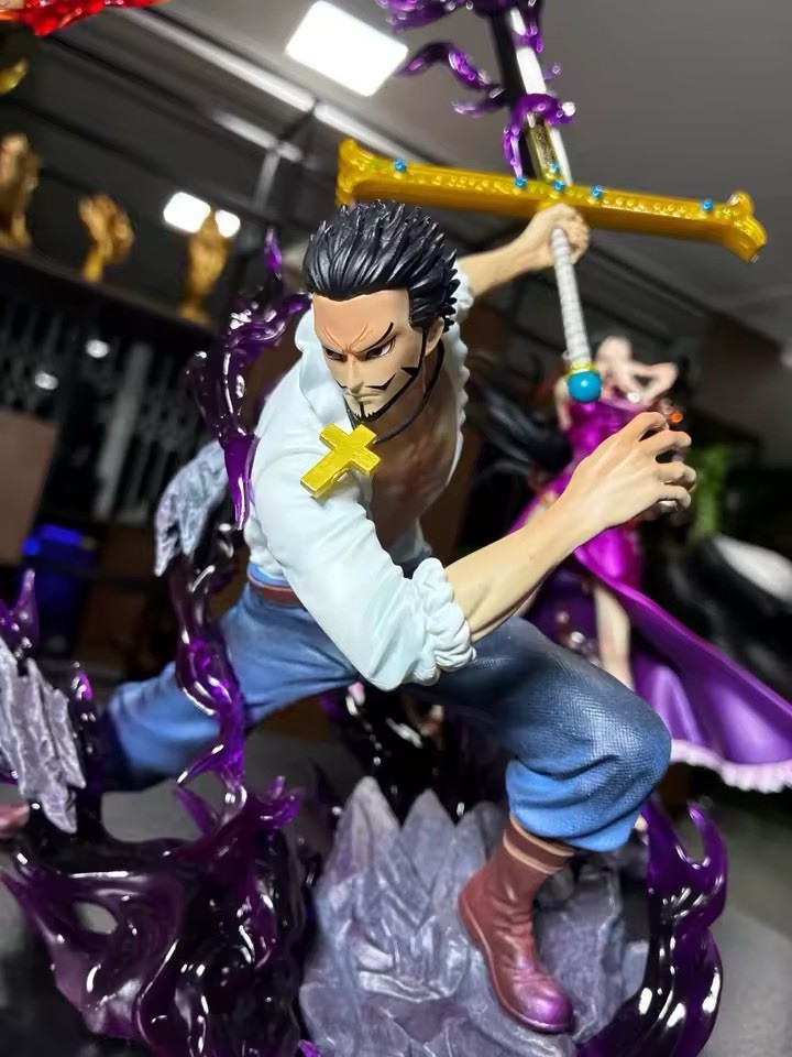 Figurine manga Dracule Mihawk One Piece grand format 25 cm pour vitrine