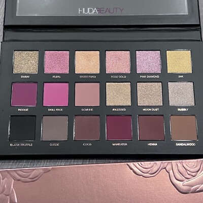 Huda Beauty Rose Gold REMASTERED Eyeshadow Palette