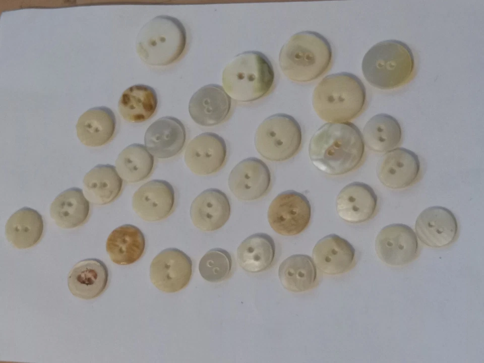 antique mother of pearl buttons, various sizes. flat 2 hole handcarved set of 32 - Image 2 of 3