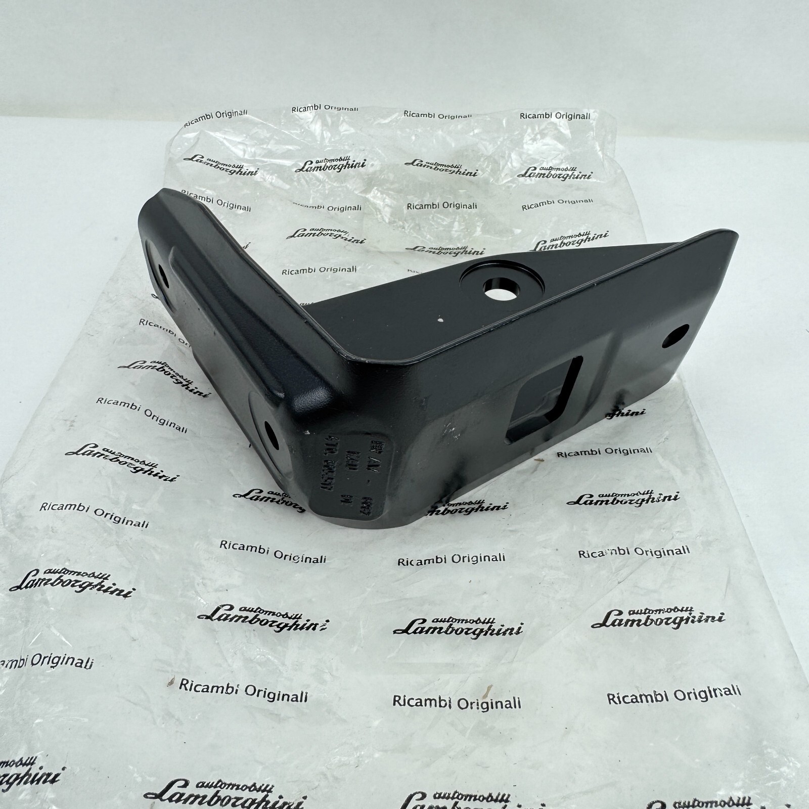 2015 - 2019 Lamborghini Huracan Front Left Shock Strut Mount Bracket 4T0805517