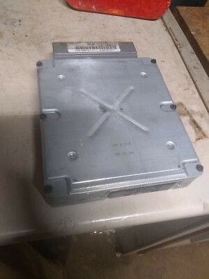 FORD ESCAPE OEM ENGINE COMPUTER BOX AJ04-18881-D