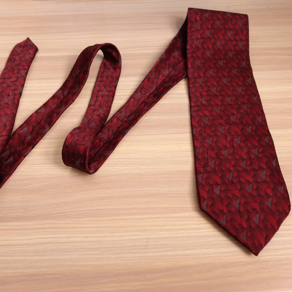 Corbata Texturizada Para Hombre Roja Geométrica Seda Moderna Borgoña Carrera MURANO EE. UU. Foto 3 de 4