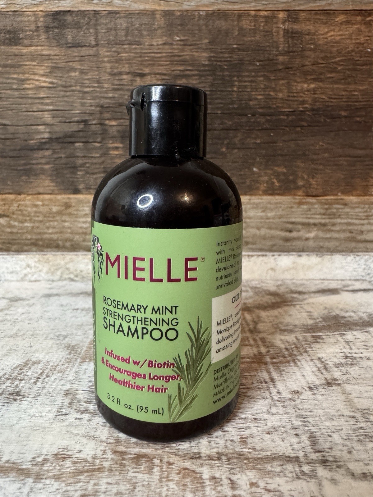 Mielle Organics Rosemary Mint Strengthening Shampoo – Travel Size 3.2 oz / 95 ml