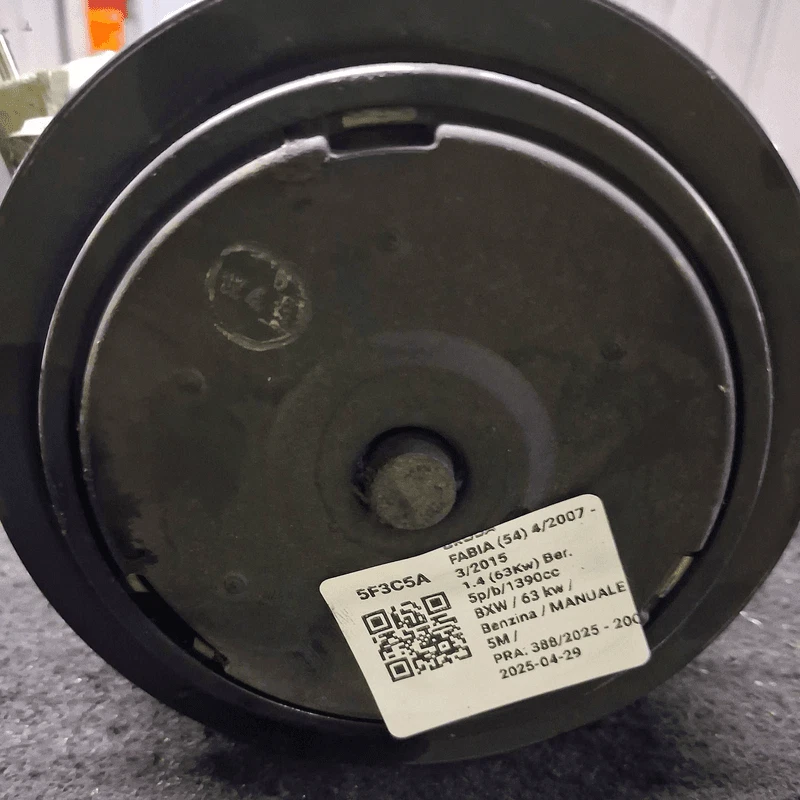 6Q0820808F Compressore a/c  VOLKSWAGEN POLO (9N) 1.4 TDI (51Kw) Ber. 3p/d/1422cc - Immagine 3 di 4