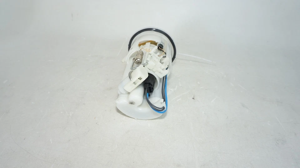 Yamaha YZF-R6 2016 08-16 YZF R6R bomba de combustible gasolina unidad de envío 308097 OEM Foto 3 de 4