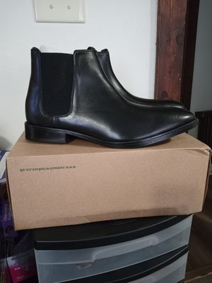 Brand New Samuel Windsor Boots size 12.5