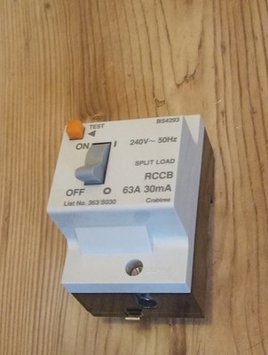 Crabtree 363/S030 63 Amp RCD RCCB Split Load 63 Amp 30mA getestet SCHNELLER VERSAND 