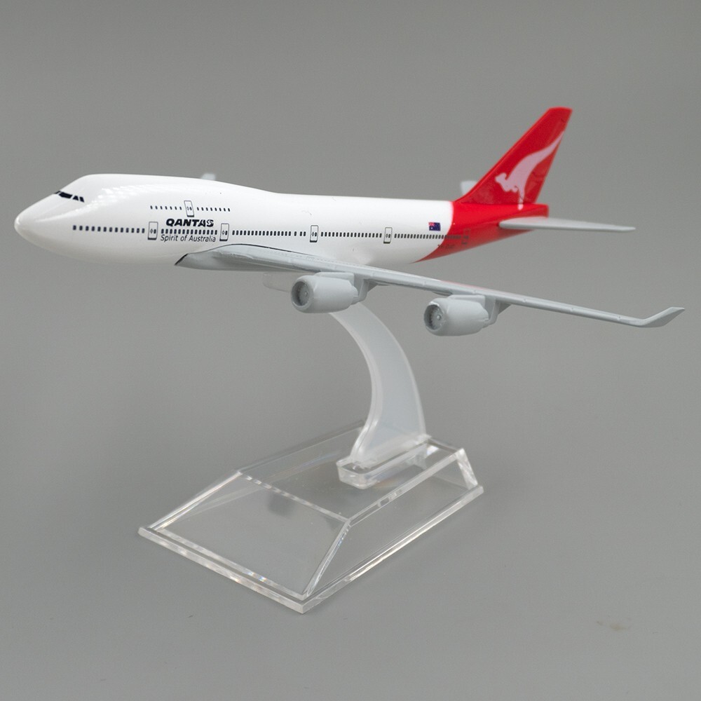 美品　Qantas B767-300 1/400スケールモデル　他4個セット 美品 Qantas B767-300 1/400スケールモデル 他4個セット - メルカリ