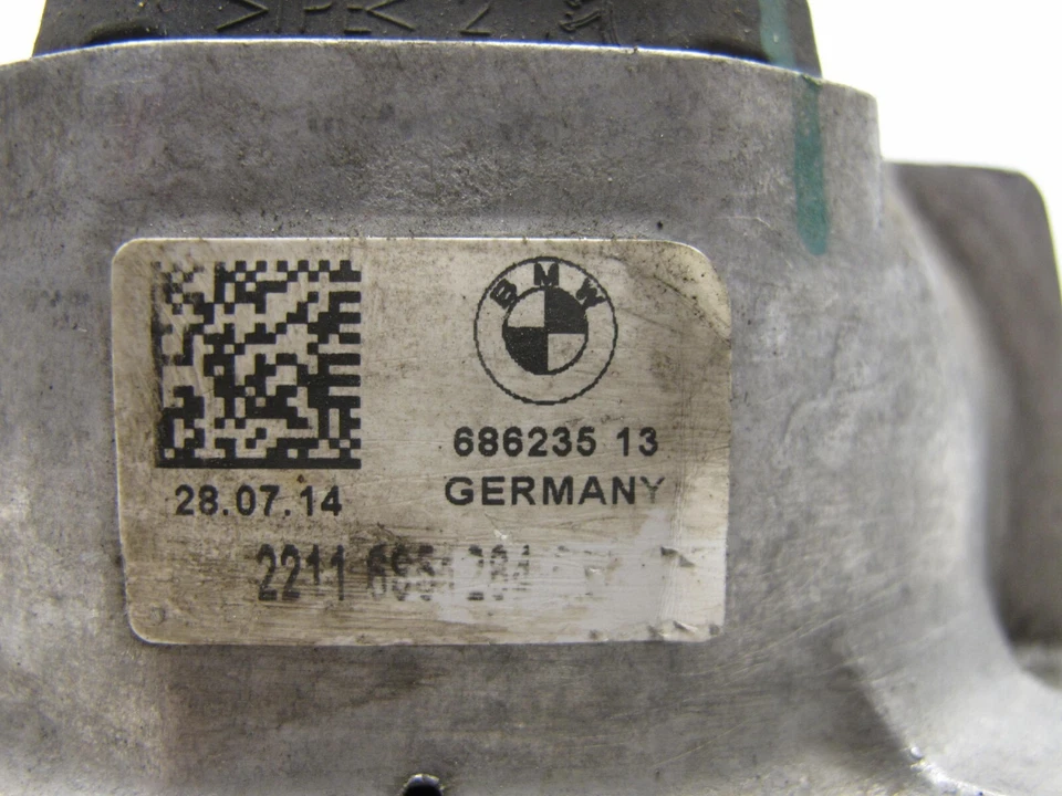 12-19 BMW F01 750i 550i GT 650i tracción trasera 4.4 motor montaje delantero derecho OEM 12022 Foto 3 de 4