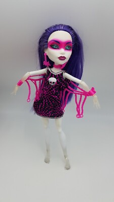Monster High Doll Spectra Vondergeist Power Ghouls Punkt Dead Power Ghule First W