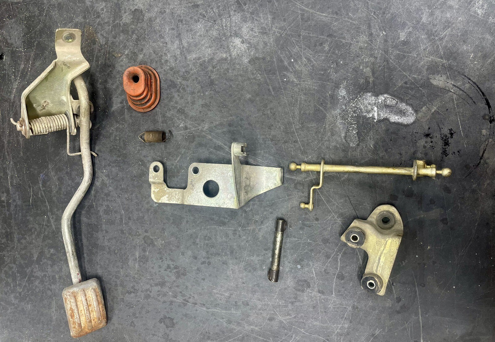 Toyota FJ40 Land Cruiser Genuine Throttle Pedal Accelerator 197884 Linkage eBay