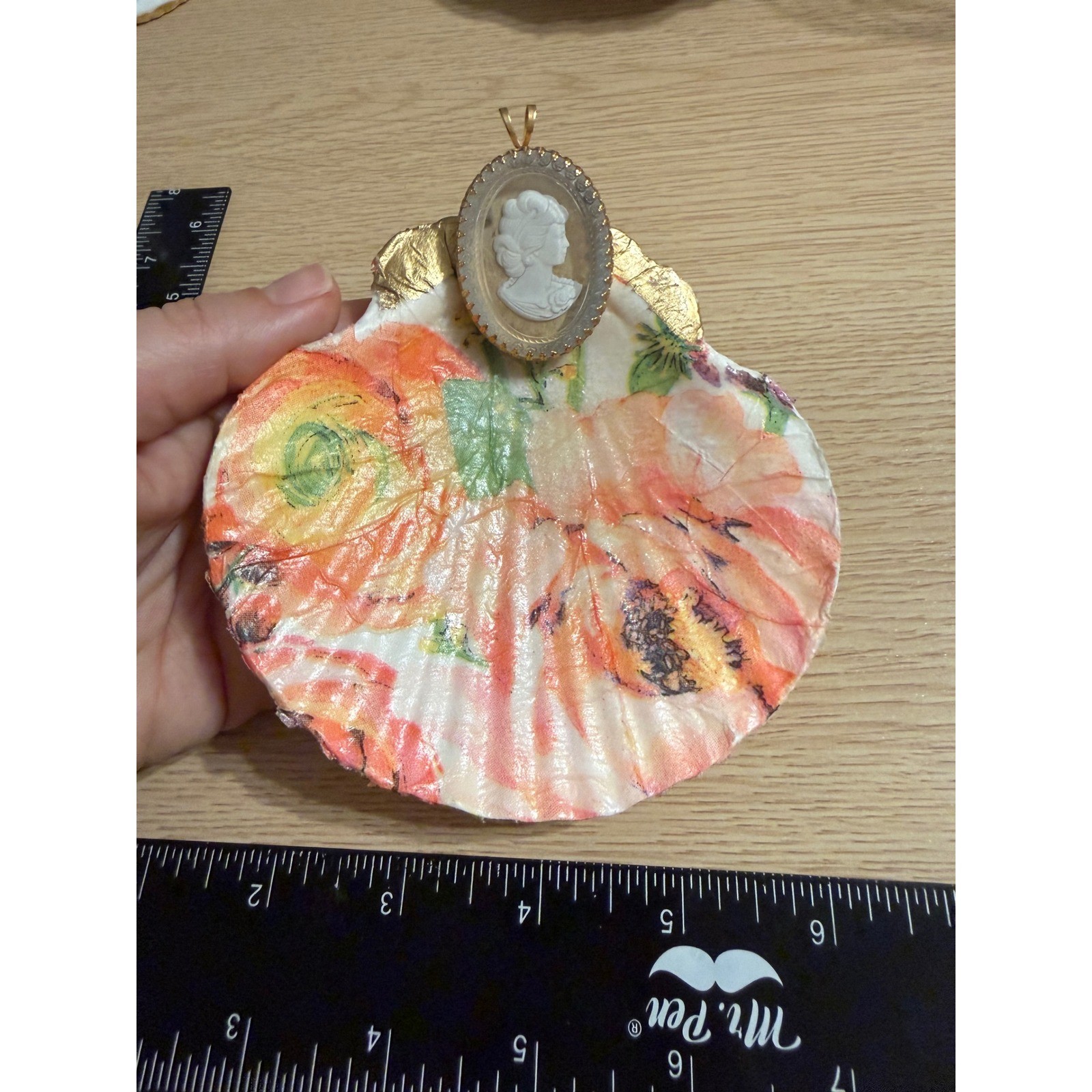 Handmade Decoupage Scallop Shell Trinket Tray Cameo Gold Tone Accent 4.5"