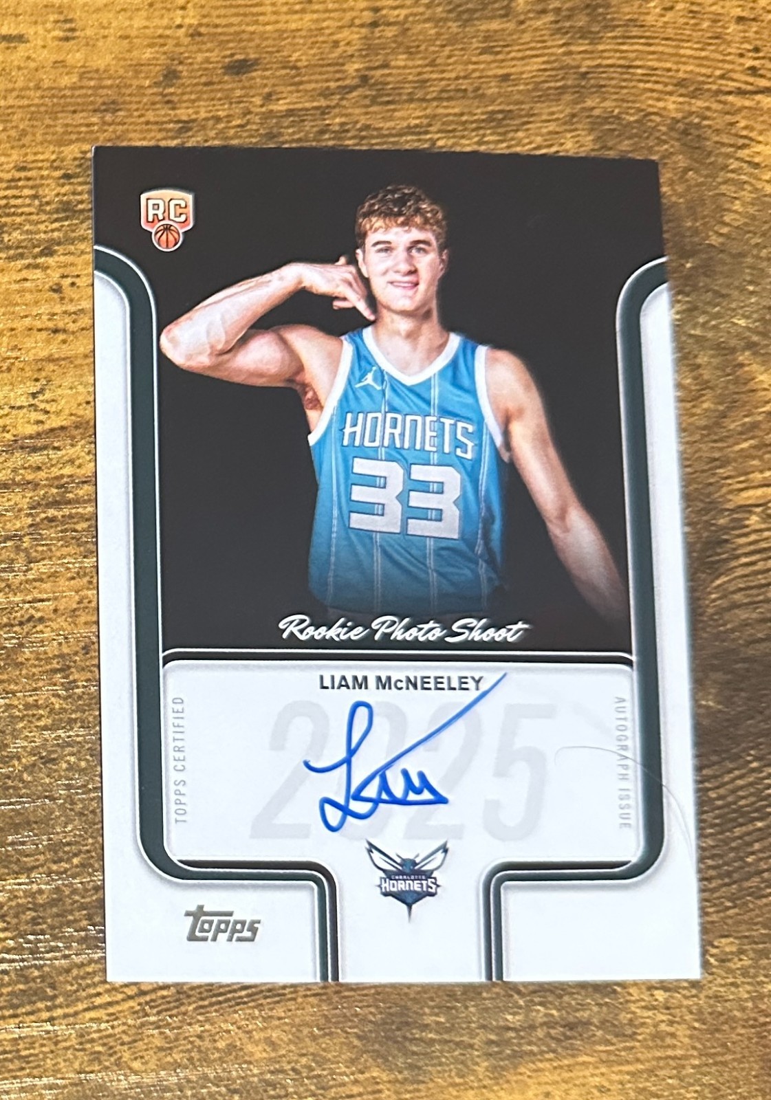2025-26 Topps Rookie Photo Shoot Autographs #RPLM Liam McNeeley RC #X15475