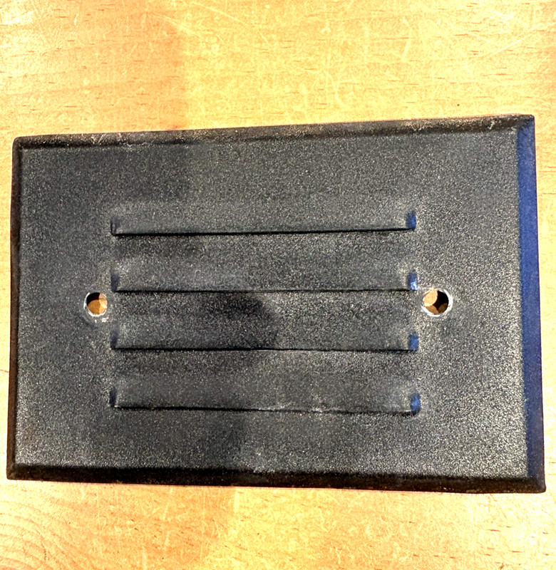 18 DECK LIGHTING Recessed Step Light Covers - 3.5" x 5" with slots