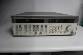 Agilent HP 83752A Synthesized Sweeper 0.01 to 20 GHz Opt 1E1 READ