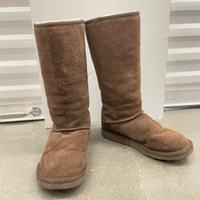 Vintage Y2K UGG Australia Classic Tall Quilted Diamond boots, style 5342, W7
