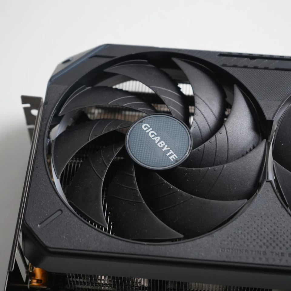 GIGABYTE NVIDIA GeForce RTX 5070 Ti GAMING OC 16GB GDDR7 Graphics Card-V. Good - Image 3 of 4
