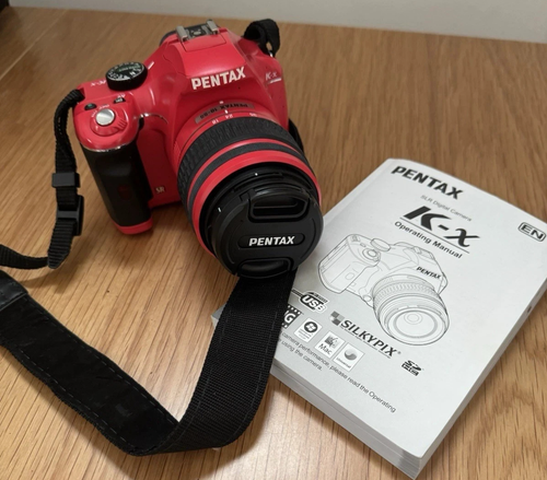 Pentax K-X rot 12.4MP DSLR-Kamera + 18-55mm Objektiv Kit - Top Zustand!